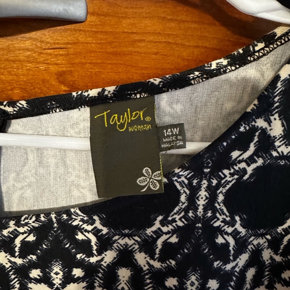 Taylor Print Dress - 14W - Picture 5 of 8